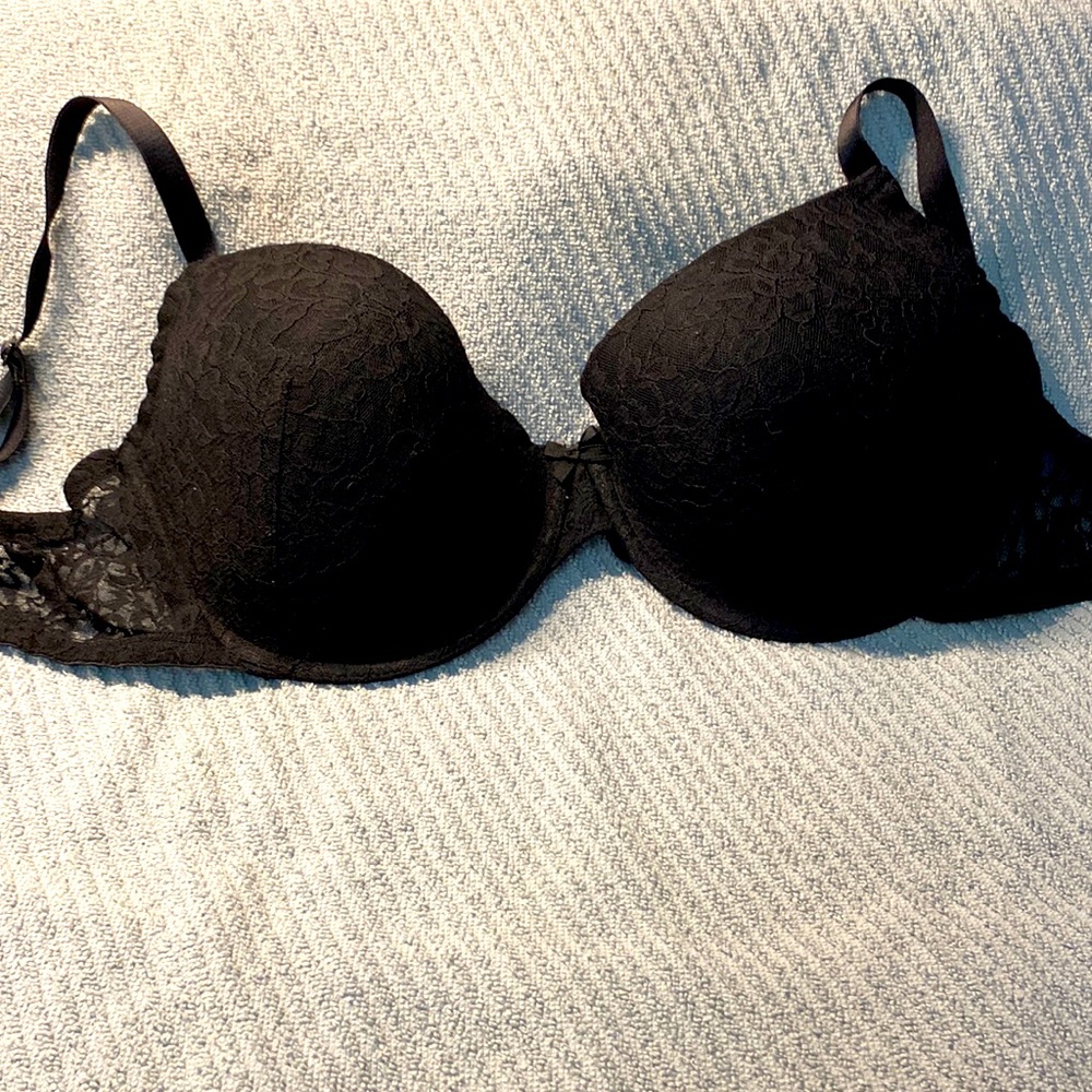 Black lace smart and sexy bra